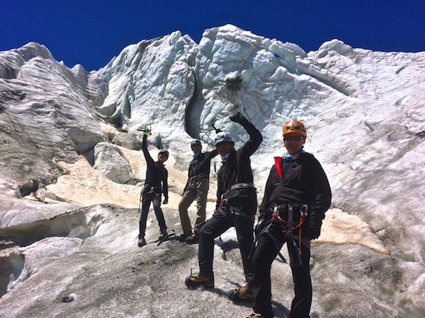Initiation à l'alpinisme avec un guide des Ecrins