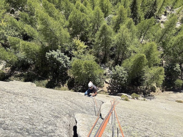 Escalade trad dans la vallée d'Orco - Italie